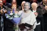 Auszeichnung für Gerald Finley nach der Vorstellung von Wagners Parsifal, Foto: Wilfried Hoesl