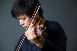 Daishin Kashimoto ist alternierend mit James Ehnes Solist in Max Bruchs Violinkonzert. , Foto: Daisuke Akita