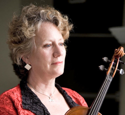 Elizabeth Wallfisch, Foto: Ben Ealovega