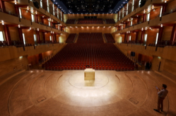 Truhenorgel (Bildmitte) im Alfried Krupp Saal der Philharmonie Essen, Foto: Sven Lorenz